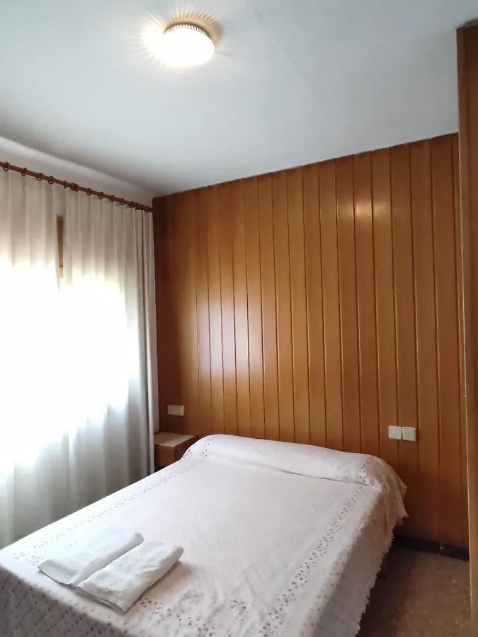 Hostal Brindis Viladamat
