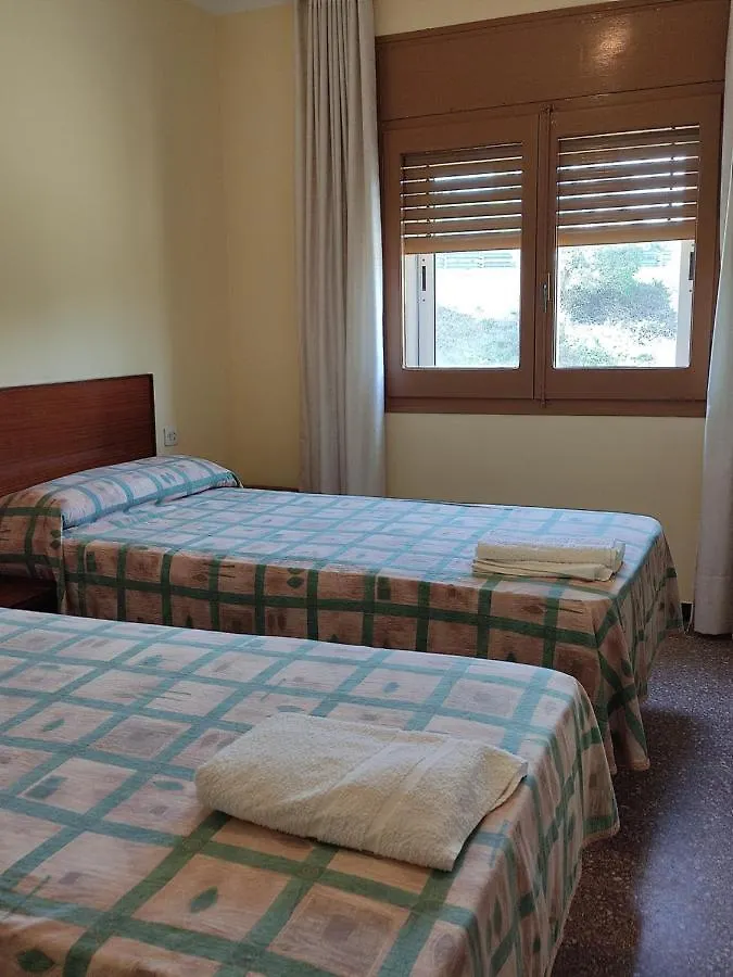 Hostal Brindis Viladamat 0*,